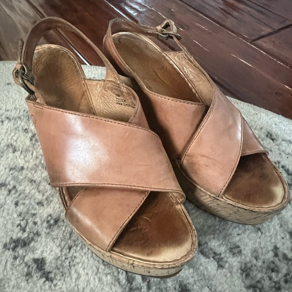 Used very comfortable born wedges